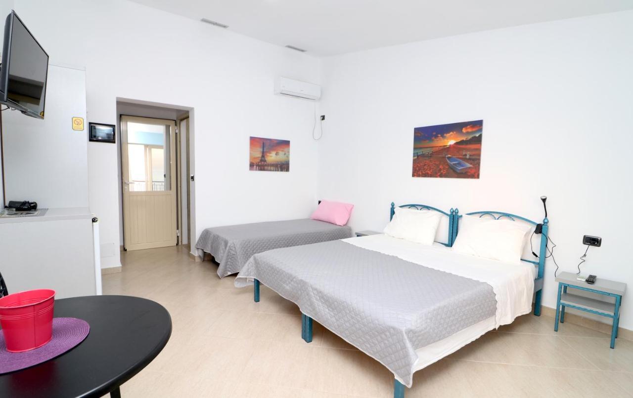 Ildora Qimon Apartamento Himarë
